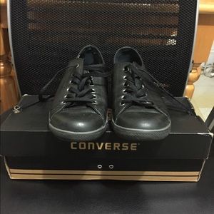 Converse All Star in Black Leather (unisex)